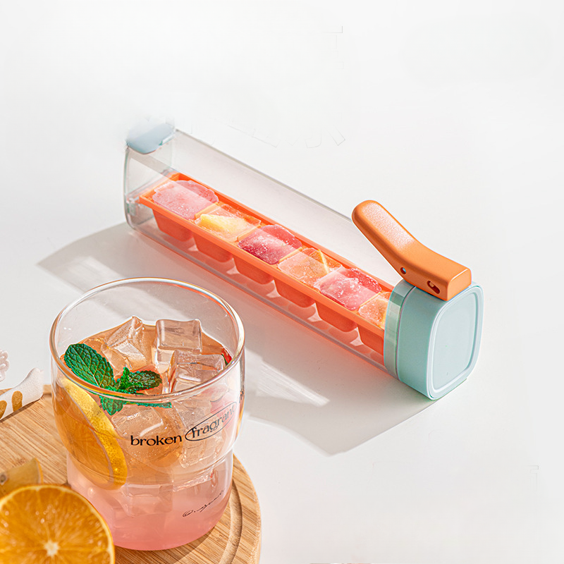 One-Handed Ice Cube Mold: Effortless Space-Saving Solution