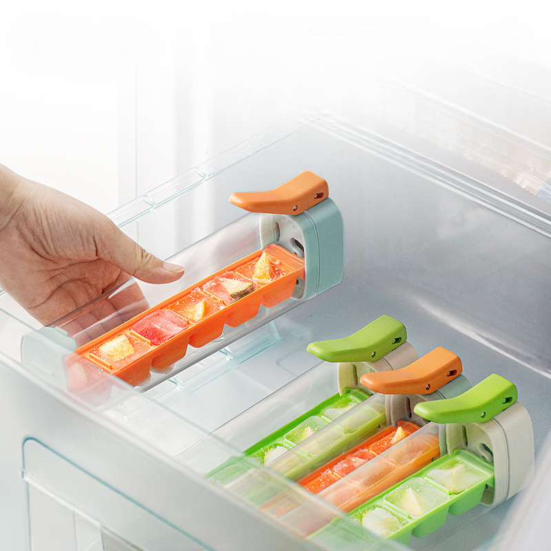One-Handed Ice Cube Mold: Effortless Space-Saving Solution