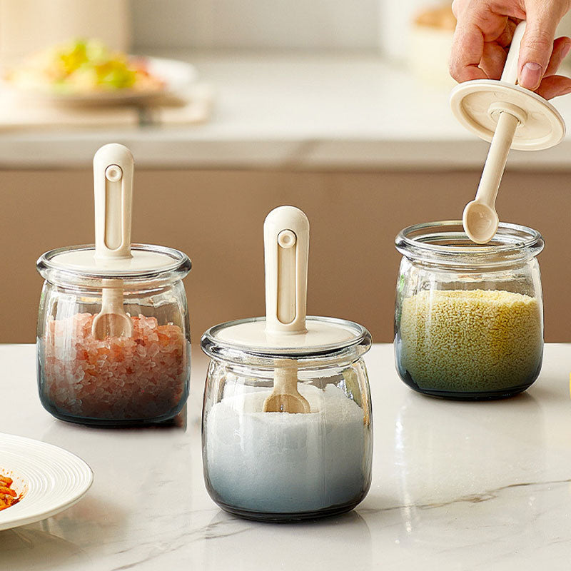 Telescopic Sealed Condiment Jar: One-Piece Lid & Scoop Design