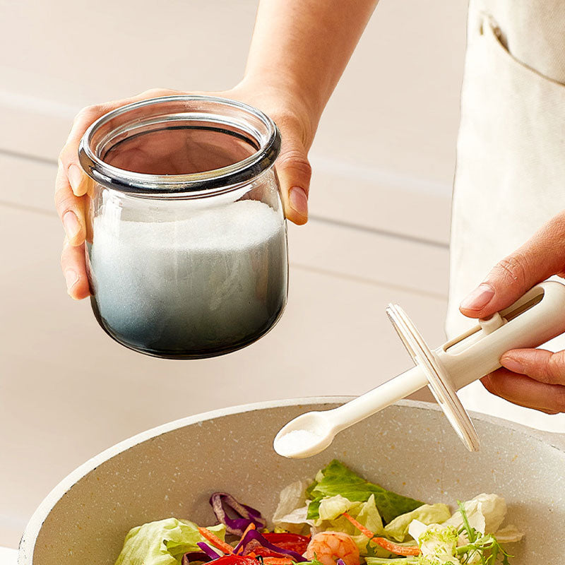 Telescopic Sealed Condiment Jar: One-Piece Lid & Scoop Design
